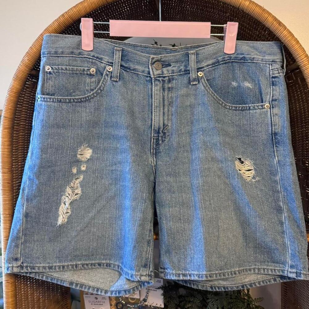 Levis distressed classic mid